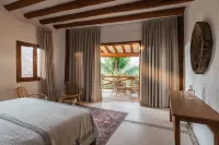 Casa Las Tortugas Petit Beach Hotel & Spa