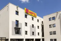 The Originals City, Hôtel Clermont-Ferrand Sud Aubière فنادق في Aubiere