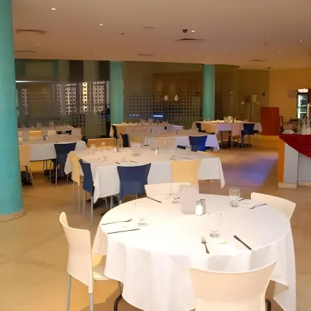 Adi Hotel