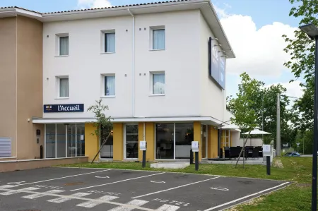 Ace Hôtel Bordeaux Carbon Blanc Отели в г. Сен-Венсан-де-Поль