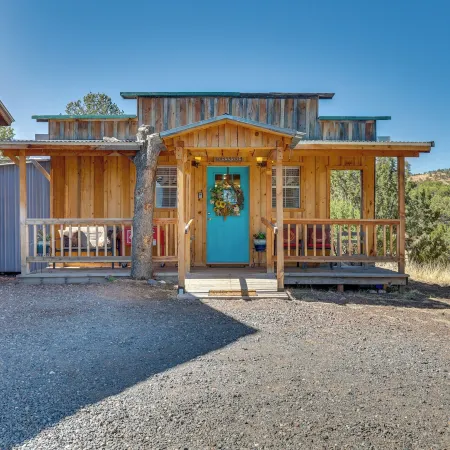 Quiet Eagar Retreat Near Lakes, Hiking & Hunting!