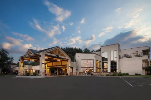 Holiday Inn Resort Lake George - Adirondack Area Hotels in Lake George