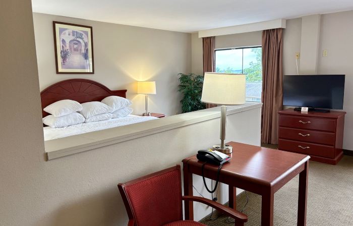 Days Inn & Suites by Wyndham Laurel Near Fort Meade