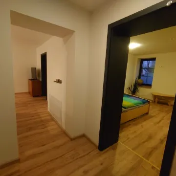 Stella vacation apartment - 10 minutes to the lake or into town