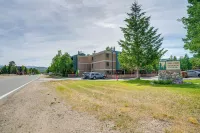 2 Blocks to Main St Downtown Frisco Condo! - Swimmingpools