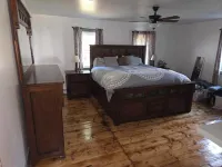 Spacious 5 Bedroom Hot Home Game Room Patio Fire Pit Yard Ski Bromley Stratton Hotel a Arlington