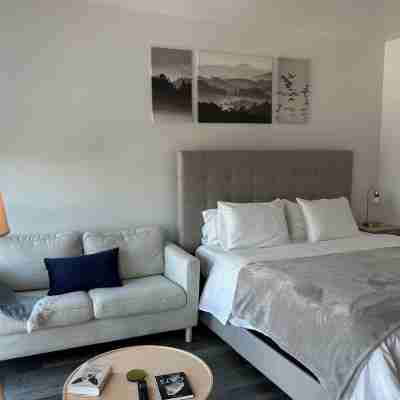 Stylish Midtown of Sacramento Luxurious and Spacious Studio at level 6 nice view Rooms