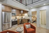 Bohemian Luxury-Downtown Jackson: Chic, industrial lofts in heart of the city!