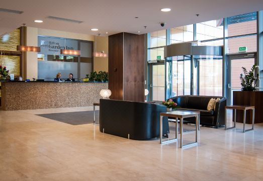 힐튼 가든 인 제스조브