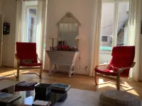 Charming 2-bedroom apartment with garden in the center of town for rent Hotels in Allevard