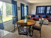Cozy Ranch Retreat! Peace, Lake Views, Game Room & Hot Tub