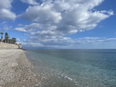 BLUE HOLIDAY LUXURY APARTMENT