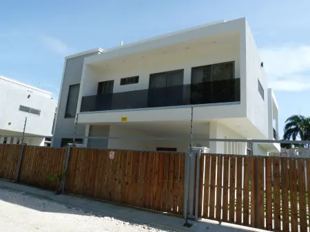 Escape to Luxury and Wellness: Vacation Home 1 km from the Sea Отели в г. Кабрера