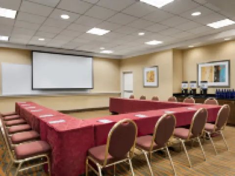 Hampton Inn Washington-Dulles Int'l Airport South Hotels in Sully