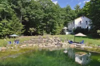 LARGE COZY Sleeps 7 Main House + Opt. Apt 4 More (+Fee) Pool/Pond!