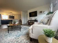 Cozy Family Home in the heart of Kensington.  Close to all amenities!
