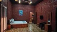 Charming villa with in-house Chef and Swimming Pool in picturesque Mahabaleshwar