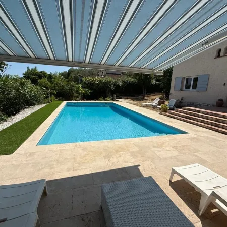 Provencal villa for 10 people with swimming pool and garden in Grasse