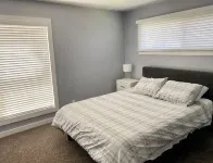 Moderne Home - Memorable, Modern, A Must Book - 4 Bedroom Close to Kinnick