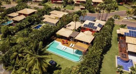 Spectacular Beachfront Luxury Mansion. Отели рядом с достопримечательностью «ubuntu»