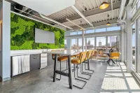DT 2BD Steps from Target Field Gym Kitchen Laundry