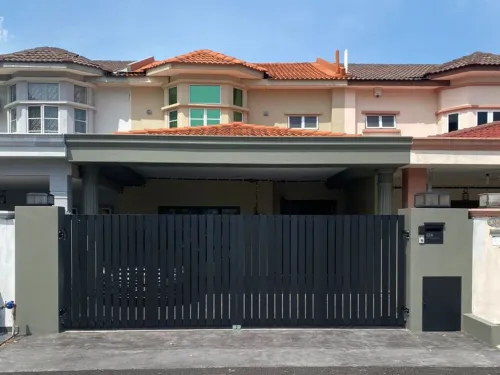 Bukit Tinggi City Centre @ Modern Entire Homestay with Oudoor Mini Cafe 11+1pax