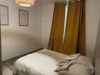 Joli T2 Dans le Centre de Mèze Hotels in Meze