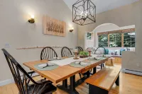 Modern rustic lodge set in the White Mountains and minutes from North Conway.