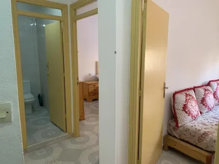 شقة مفروشة One-Bedroom Apartment Отели в г. Beni Ansar