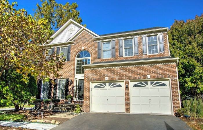Elegant Executive Stay Near Dulles Airport - Private Office & Entrance