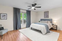 Stylish & Comfortable 4-bedroom Retreat in safe and quiet Southside Springfield