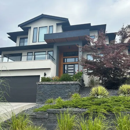Kelowna Getaway on Knox Mountain Minutes from Downtown.