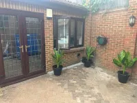 London Cosy Studio Flat Hotels in Bexley