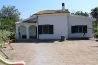 House surrounded by greenery just a few minutes drive from the most beautiful beaches of Alghero