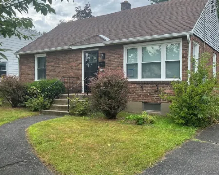 Schenectady Home, Perfect for your business needs. โรงแรมในสเกเนคตาดี