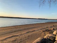 3 bdrm fully furnished cottage near the beach