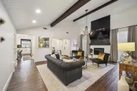 Luxury Home 4 Bedroom/2Bath