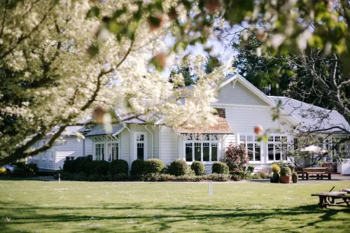 Wallingford Homestead - Pools