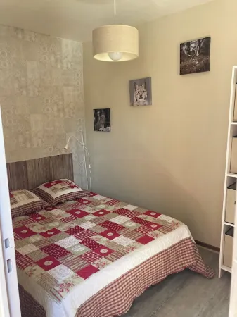 Charming apartment in the heart of Barcelonnette Отели в г. Барселоннет