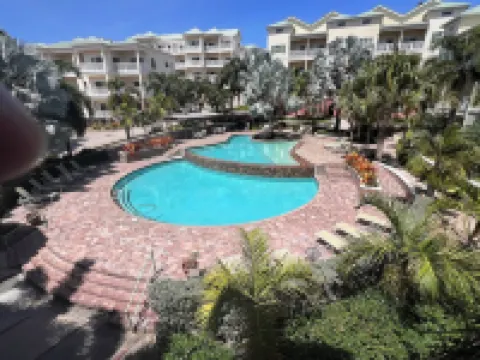 Perfectly located Condo in Frigate Bay. Hotels in 