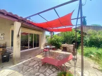 Renovated house, elegant and central فنادق في Istres