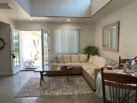 Charming Casita Near Disneyland Perfect for families and travelers in Fullerton