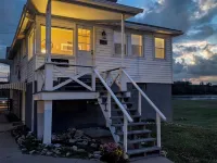 River Life Landing - Cozy, Relaxing home along Mississippi River - Grafton, IL Hotels in Jersey County