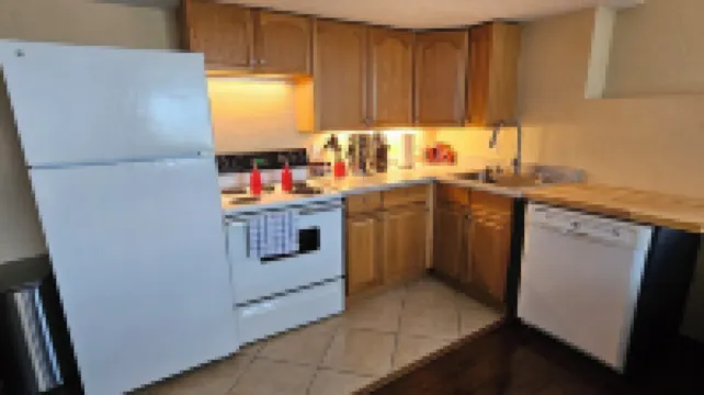 Feel Cozy and at Home! Perfect Location for Exploring!