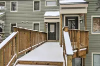 Slopeside Snowshoe Condo - Walk to Ski Lifts!