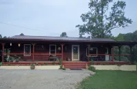 Climb On Inn-RRG- 3BD & 2BA - Outdoor Adventure Paradise- Pet Friendly -Cozy