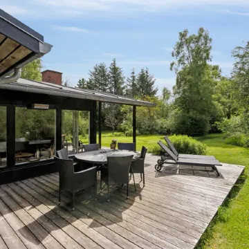 "Skjold" - 600m from the Sea