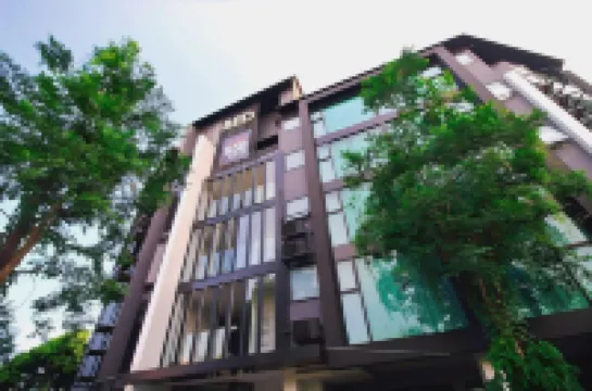 查恩基安貝德飯店-限成人 Huai Rap Sadet Waterfall附近的飯店