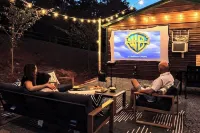 Hideout Haven- SPA-Firepit-Game Room-Outdoor Cinema-Dog Friendly-Near Wineries!