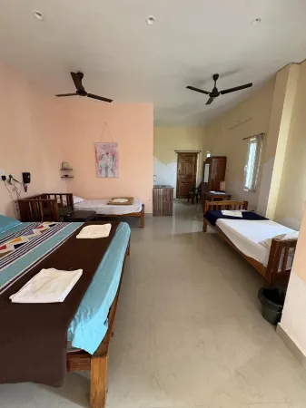 Blissful Haven Art House - Near Entrance to Auroville Отели в г. Эдейанчавади